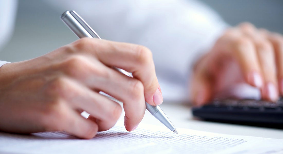 Shop Click Drive in Monmouth, IL