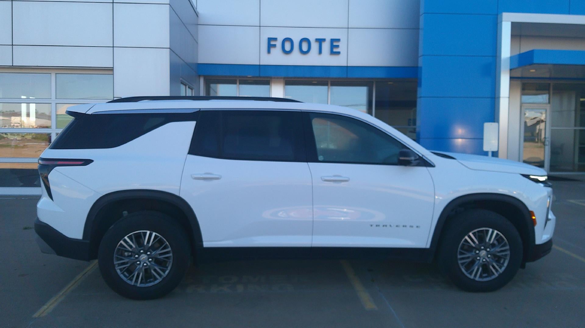 2026 Chevrolet Traverse LT - Photo 6