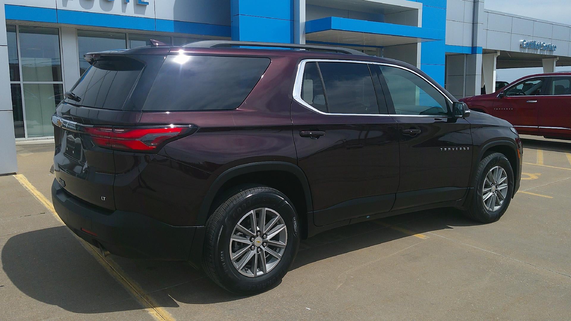 2022 Chevrolet Traverse LT Cloth