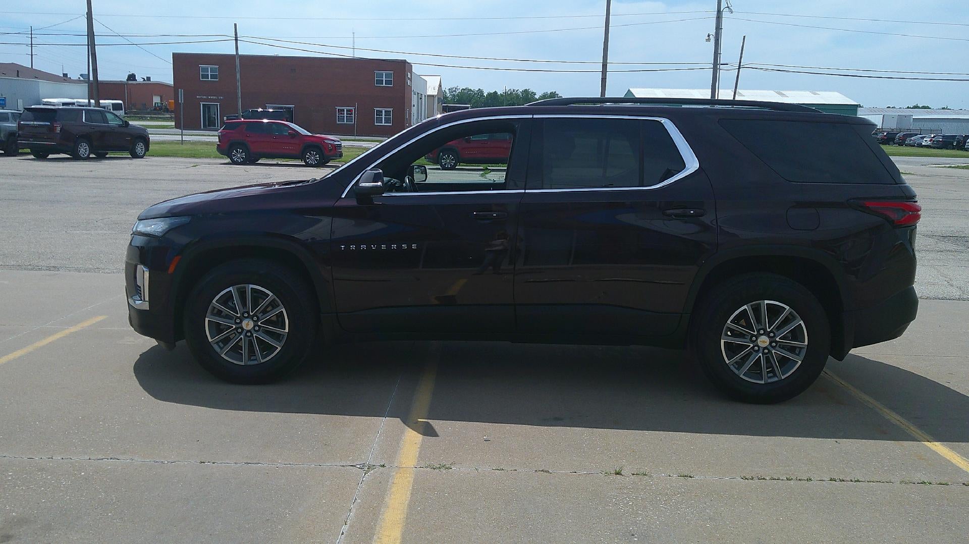 2022 Chevrolet Traverse LT Cloth