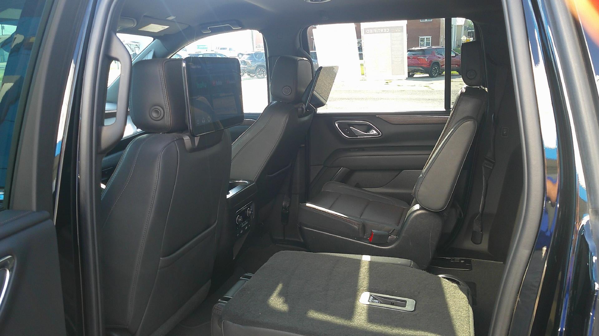 2023 Chevrolet Suburban High Country