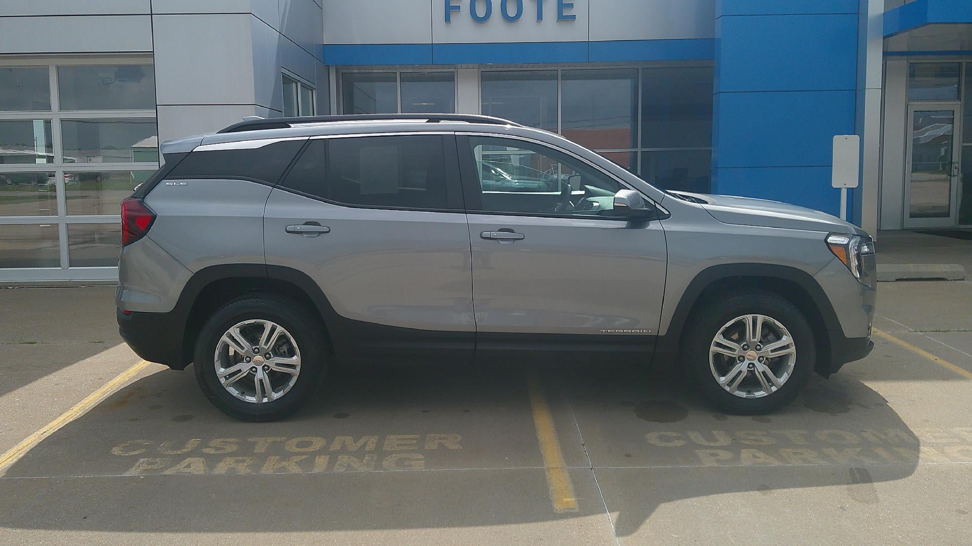 2024 GMC Terrain SLE