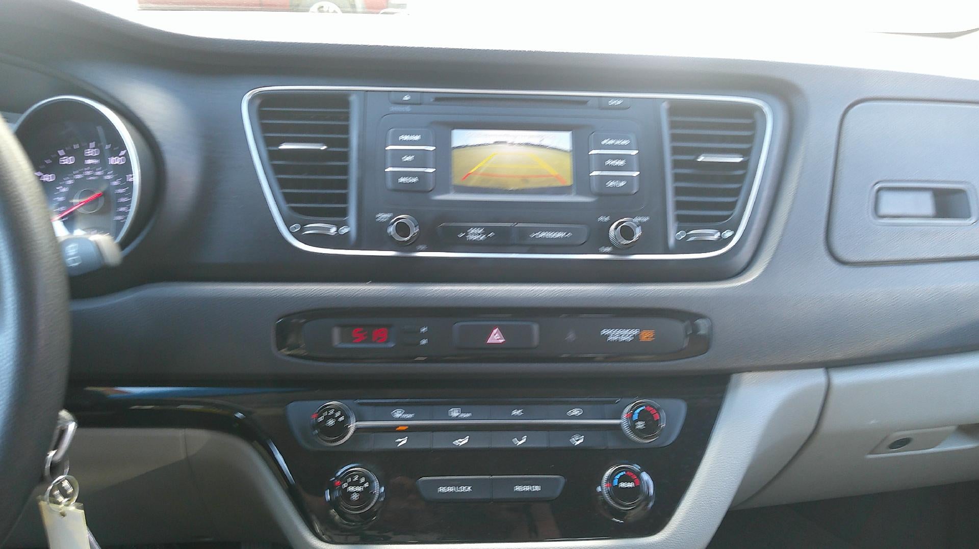 2015 Kia Sedona LX