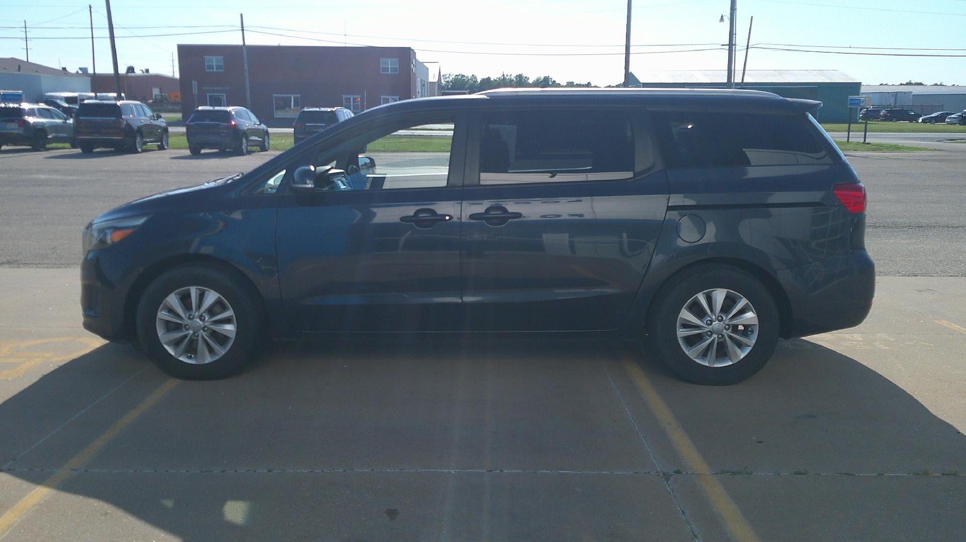 2015 Kia Sedona LX